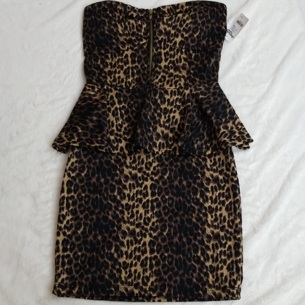 Leopard bodycon strapless dress